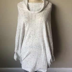 Lane Bryant Women’s White Heathered Poncho Cowl Neck Top Size 18/20